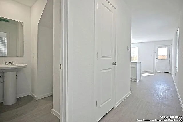 3 bed, 2.5 bath, 1189 sqft, $1,300 — Photo 3