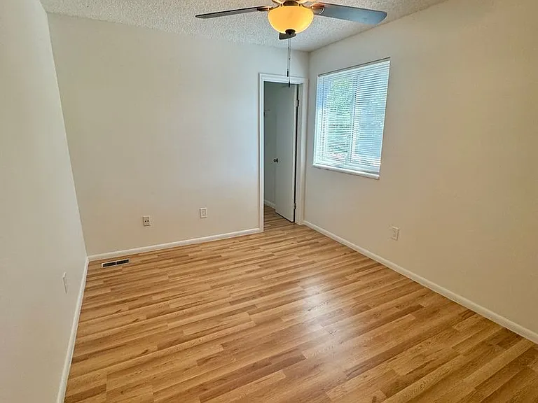 2640 Hearthwood Ln — Photo 22