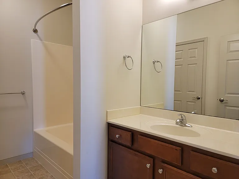 1968 Shady Oak Dr — Photo 16