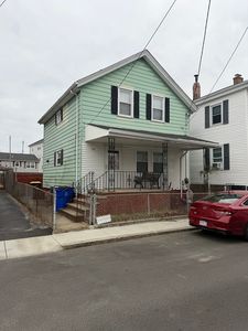 68 Cross St, Fall River, MA, 02723