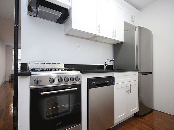 2nd image of 36 Avenue A #2E