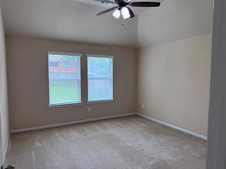 151 Forest Heights Ln — Photo 13