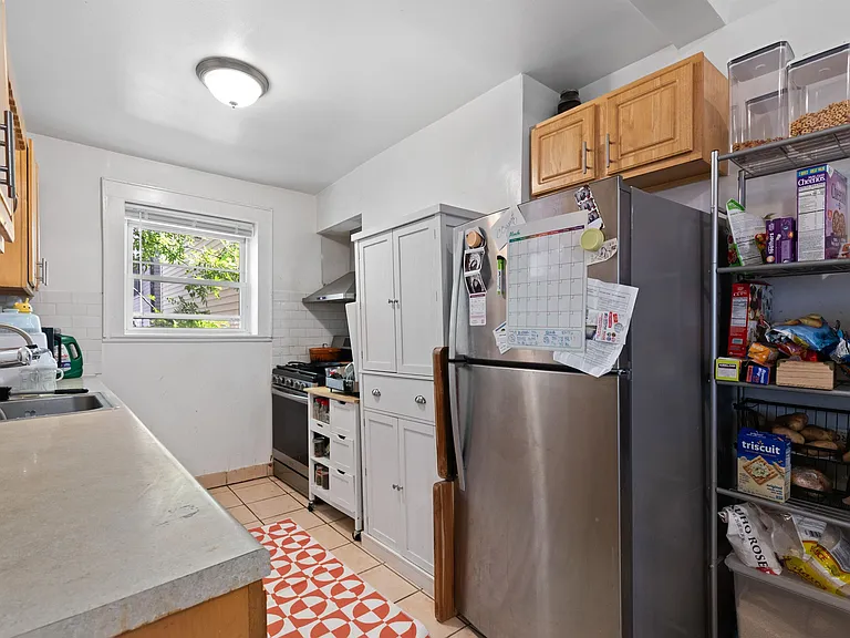 86 Griffith St #2 — Photo 9