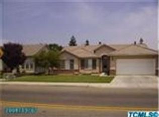 2104 W Westfield Ave, Porterville, CA 93257
