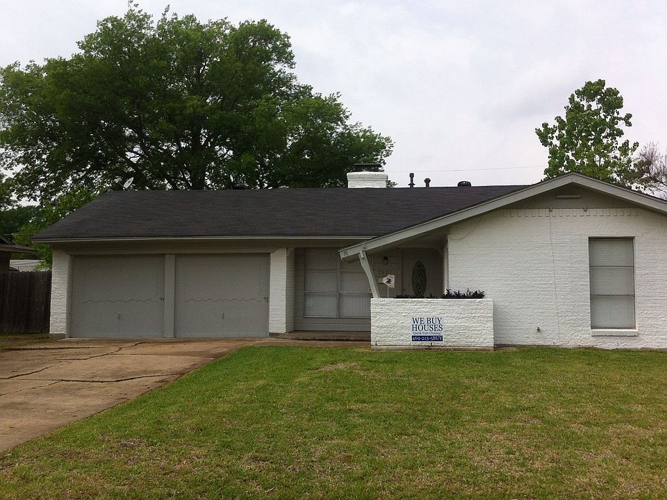 1st image of 2807 Cary Dr