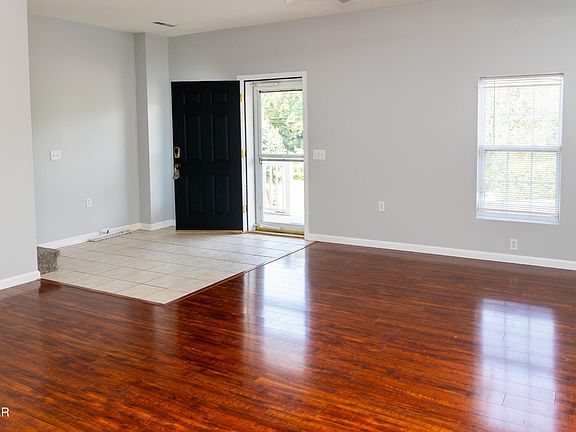 4th image of 524 Allensville Rd APT 11