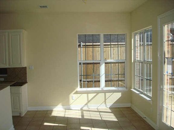 5th image of 2306 Queen Morgan Ln