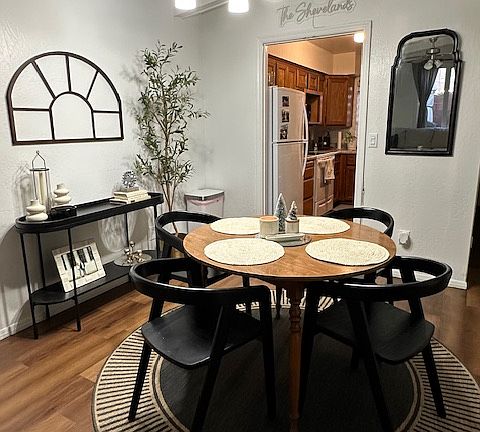 Dining Room/Living Room Area