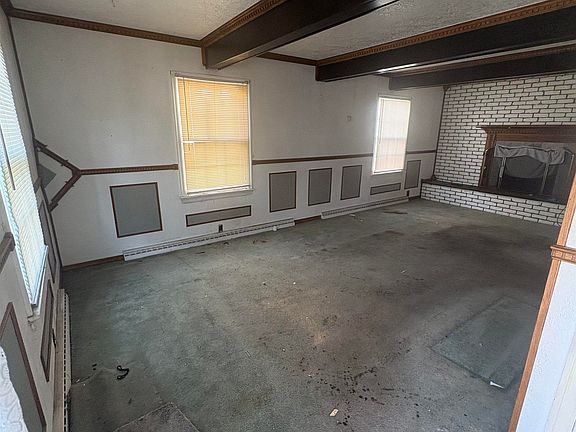 3rd image of 1626 Johnson St