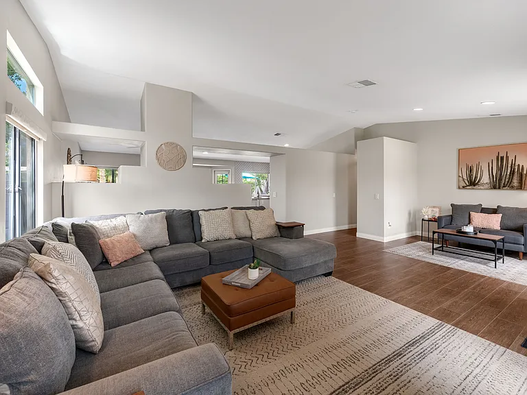 45740 Coldbrook Ln — Photo 12