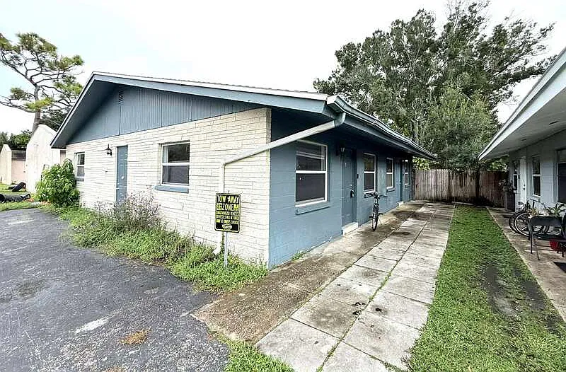 2 bed, 1.0 bath, 777 sqft, $1,350 — Photo 2