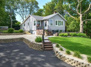 69 Hill Dr, Riverhead, NY 11901
