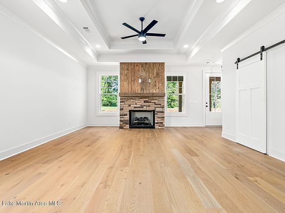 3rd image of 85 Janes Way