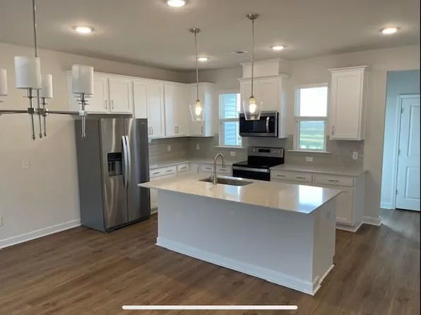 185 Winding River Dr, Johns Island, SC 29455