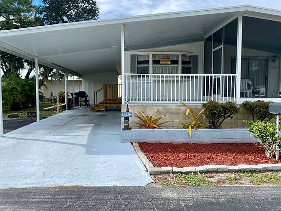 2nd image of 4850 Clover Ln