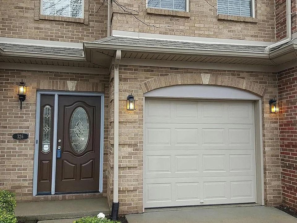1st image of 326 Broadleaf Ln #326