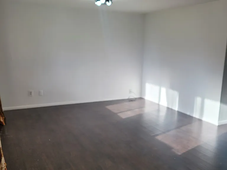 1504 Lura Ave — Photo 3