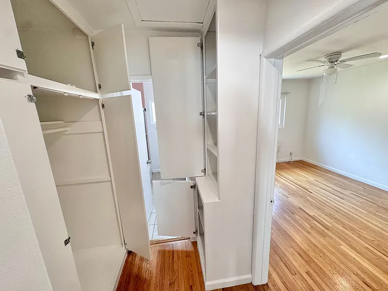 3345 Mentone Ave — Photo 12