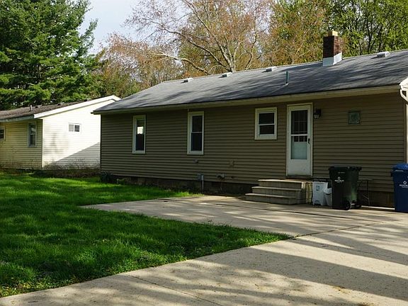 5th image of 4448 Howard Dr