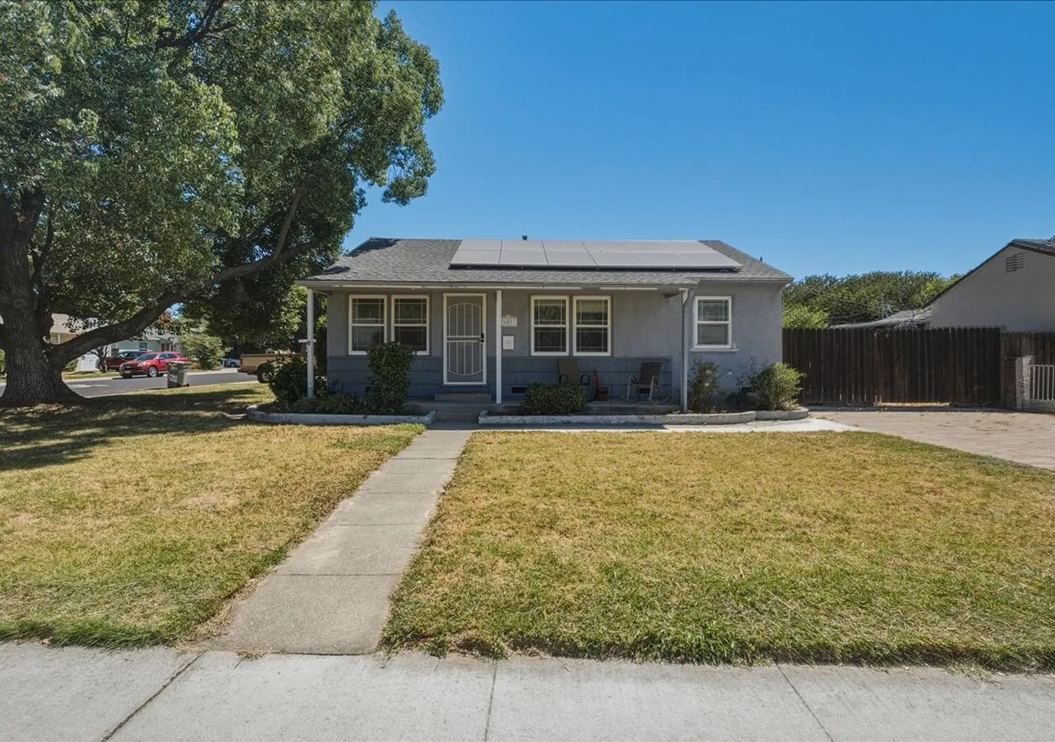 601 Poplar Ave — Photo 1