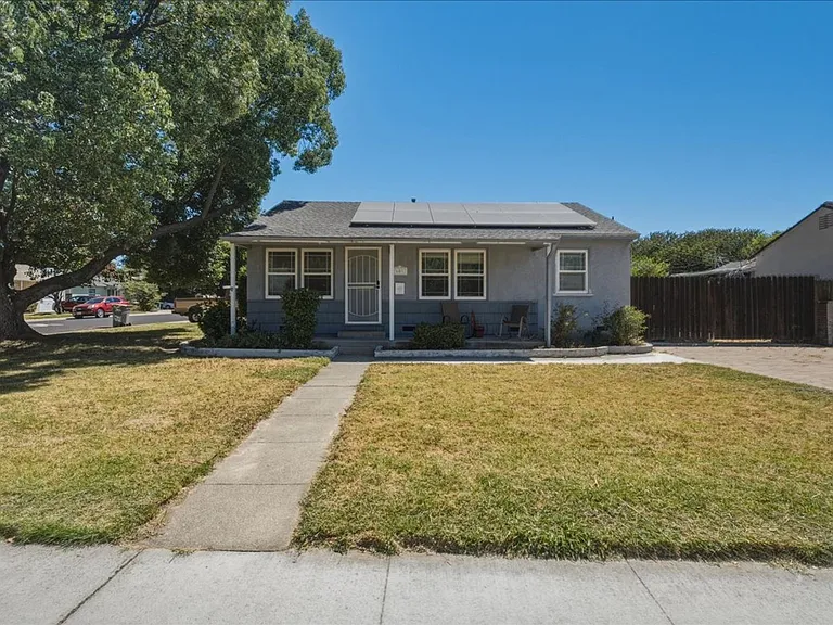 601 Poplar Ave — Photo 1