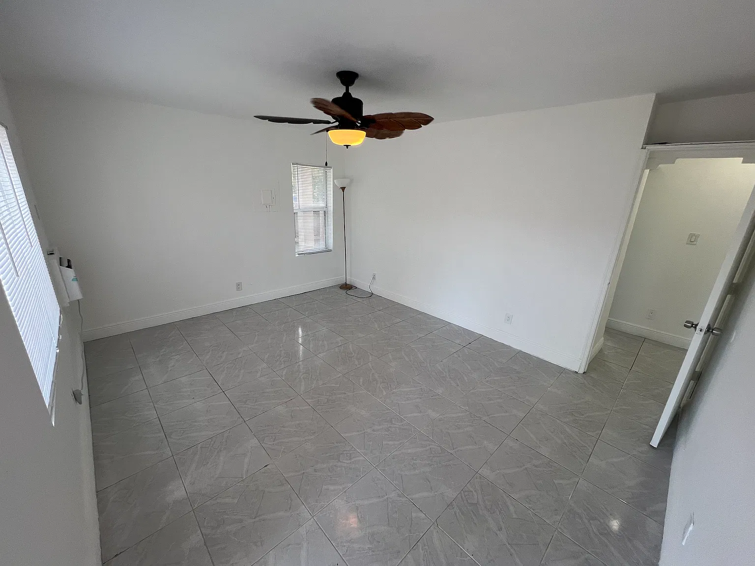 2 bed, 600 sqft, $1,900 — Photo 2