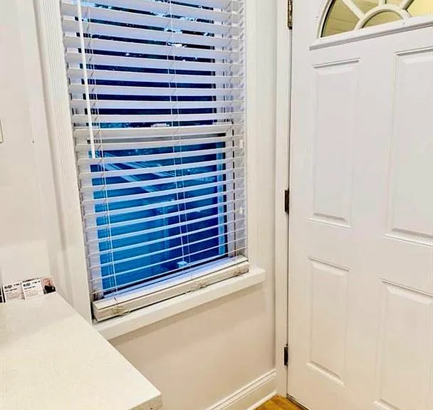 61 Hille Pl — Photo 17
