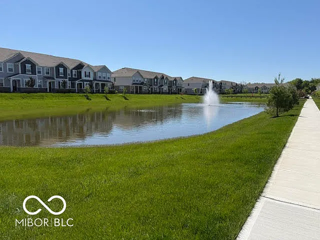1799 Trinity Ln — Photo 4