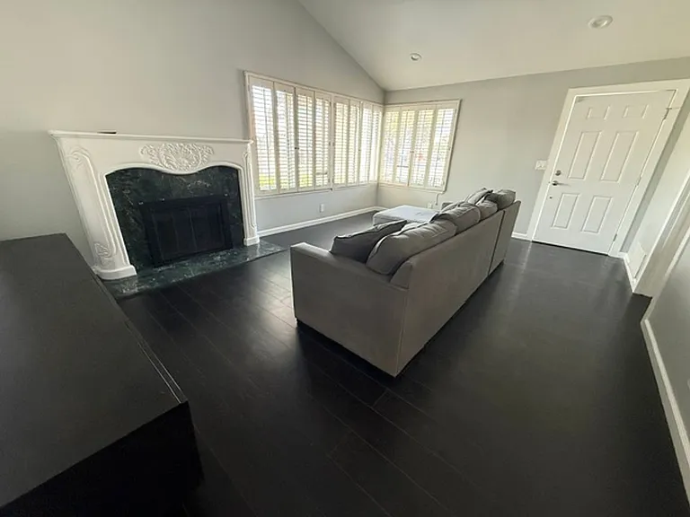 19728 Normandale Ave — Photo 4