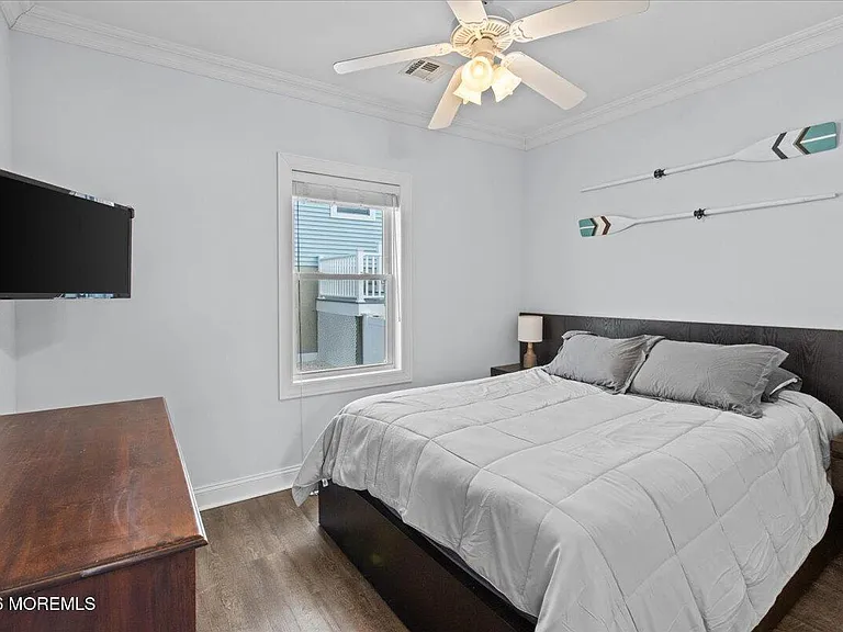 106 Makin Ave — Photo 16