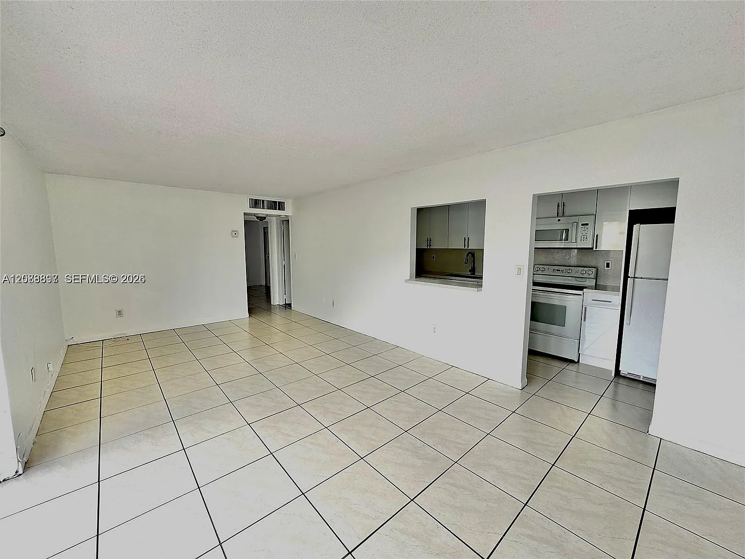 Doral Gardens Condo — Photo 3