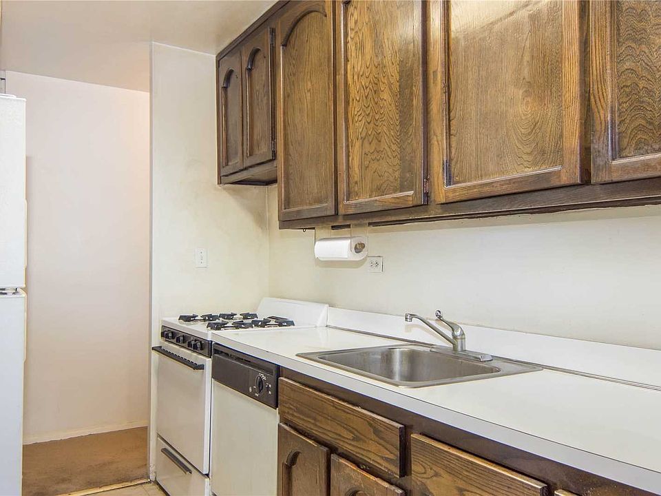 1st image of 17501 Hillside Ave #2P