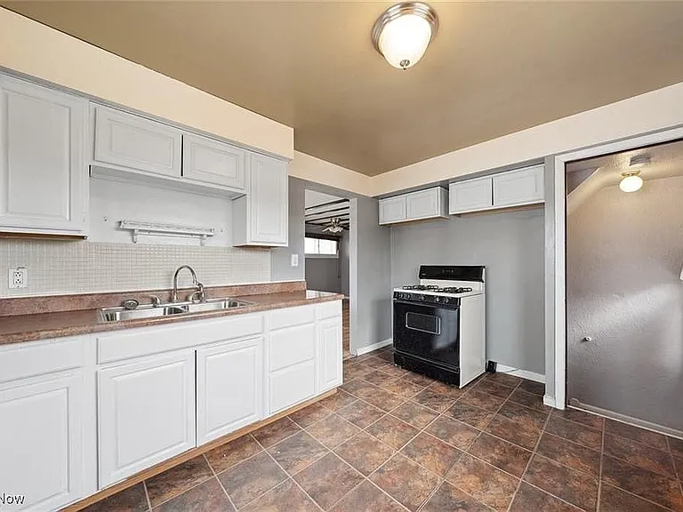 12214 Woodward Blvd — Photo 3