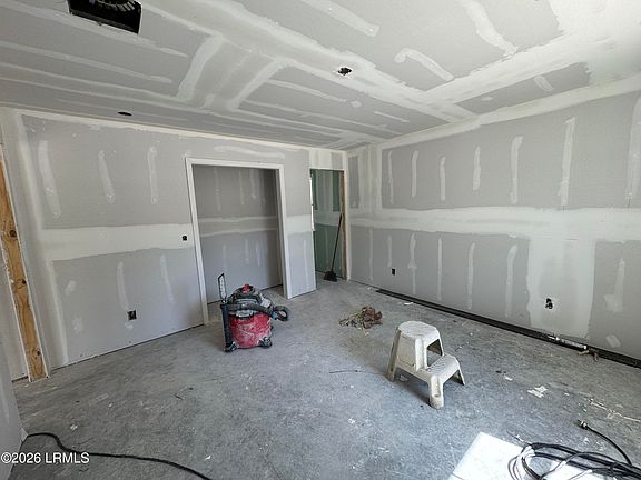 5th image of 310 Kathy Ave