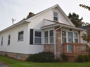 132 California Dr, Rochester, NY 14616