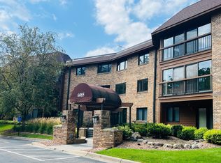 6085 Rowland Rd APT 208, Minnetonka, MN 55343