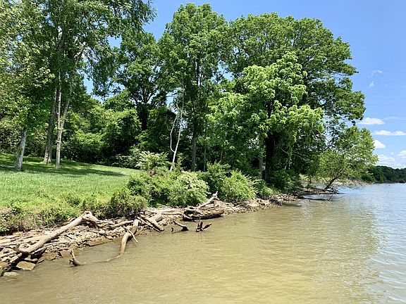2nd image of 1094 Hickory Harbor Dr Lot 15-16