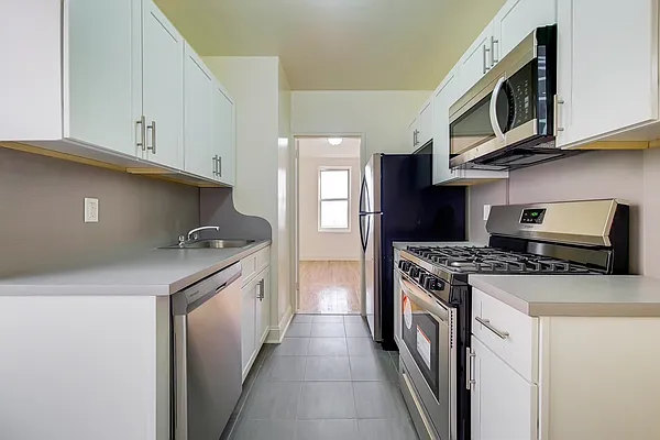 Rented by Revona Properties | media 37