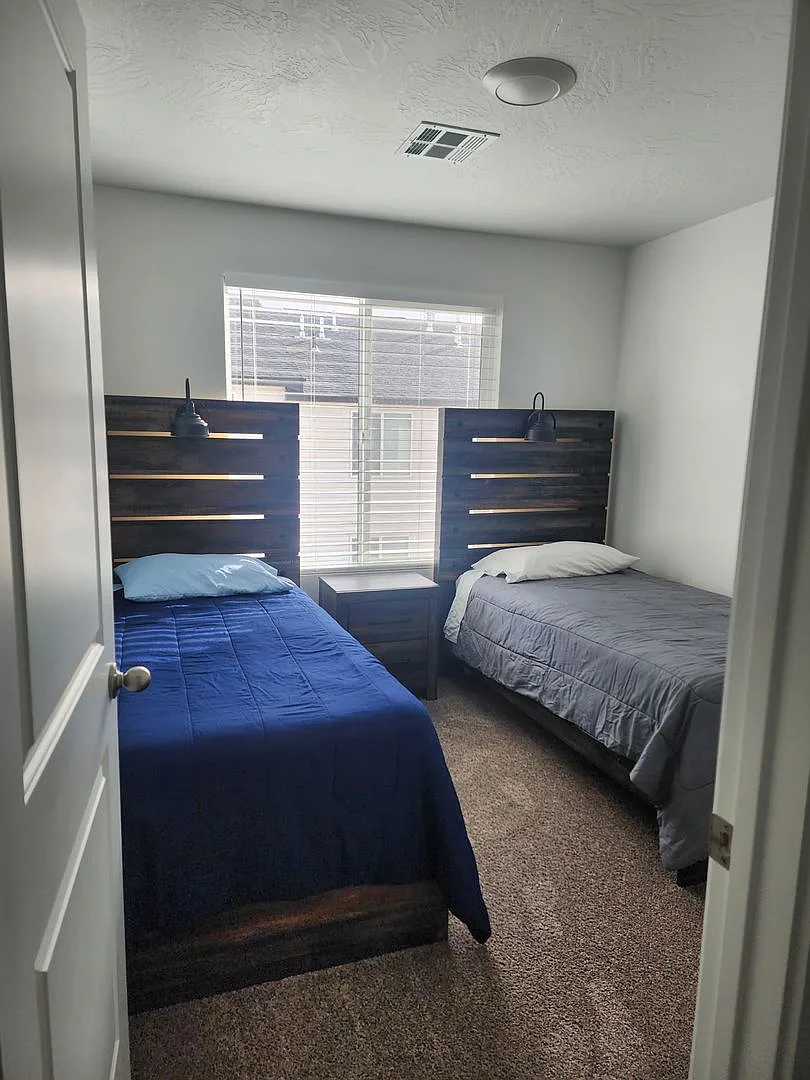 Northfield Townhome for Rent $1880 mo. — Photo 3
