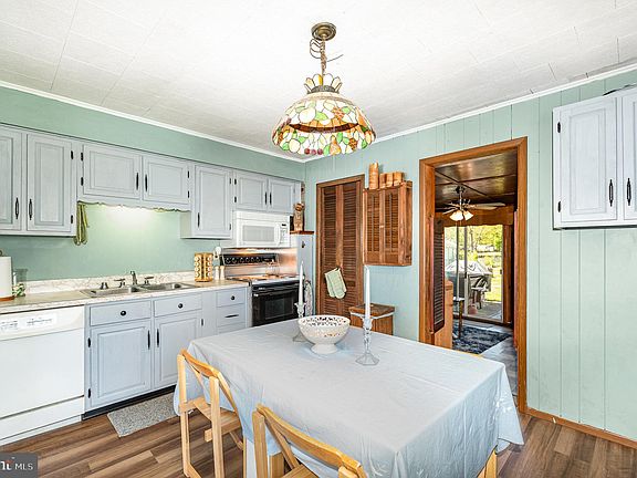 11th image of this home