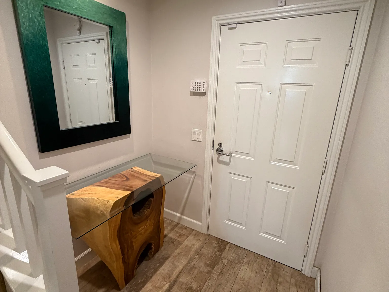 1 bed, 884 sqft, $4,000 — Photo 3