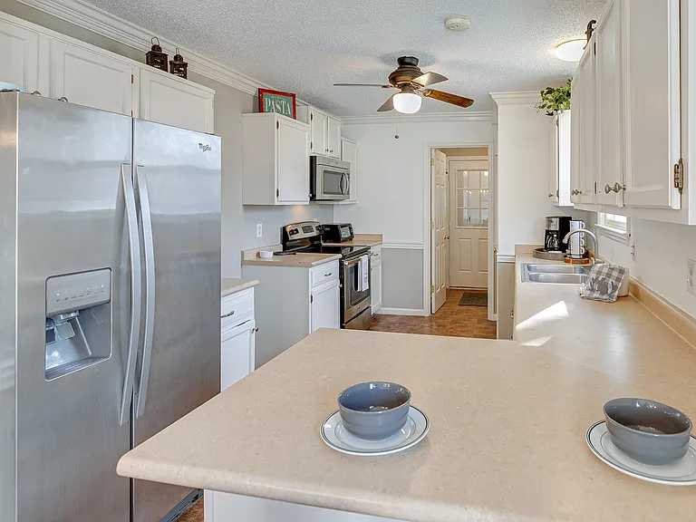 1312 Mallard Dr — Photo 9