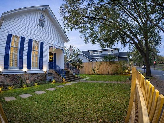 3rd image of 202 Roper St