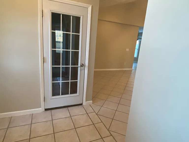 1047 Gatesville Dr — Photo 11