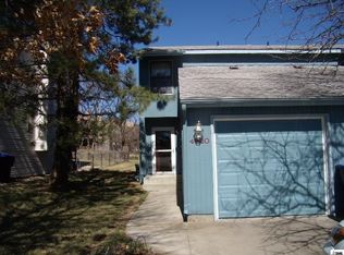 4820 SW 36th Ter, Topeka, KS 66614