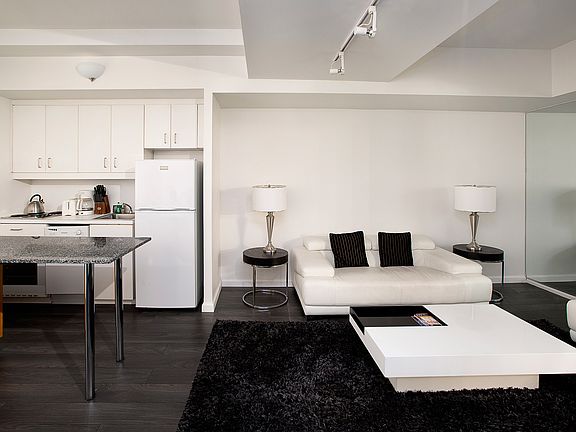 3rd image of 150 W 51st St APT 702