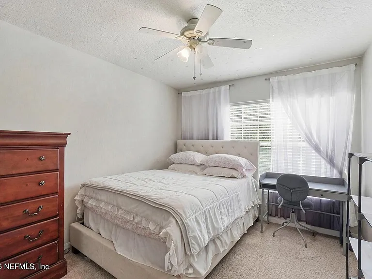 4008 Lionheart Dr — Photo 16