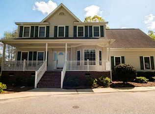 14 Elmwood Ln, Hampton, VA 23666