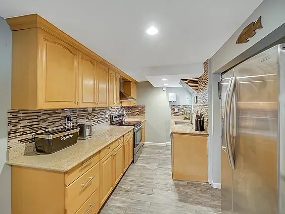 5 bed, 2118 sqft, $4,500 — Photo 4