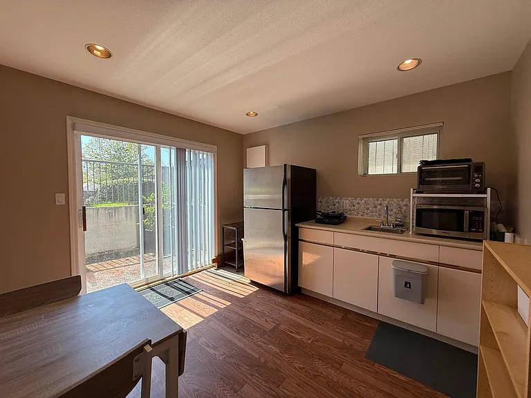 3900 W 24th Ave — Photo 4